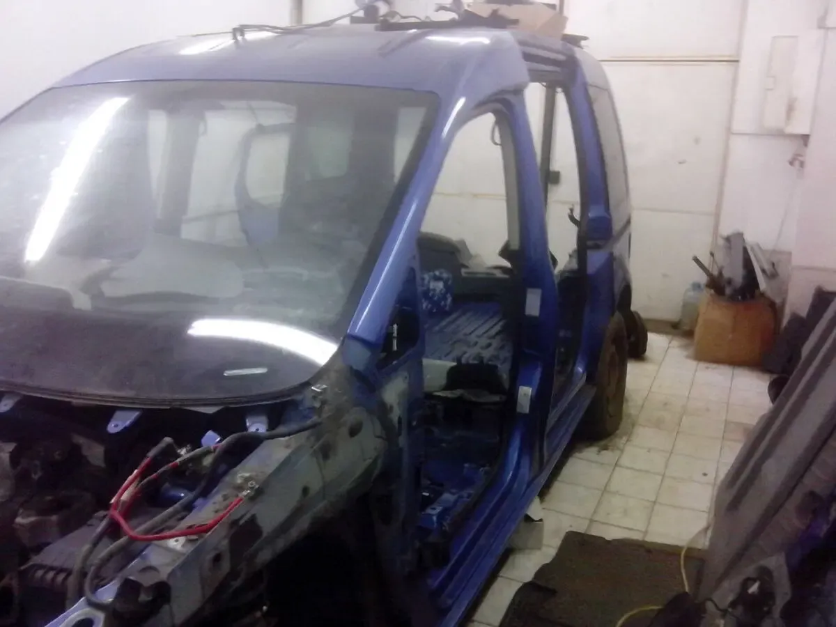 Запчасти б.у и новые Volkswagen Caddy Transporter T4 T5 Touran 2