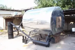 Печь пиролизная для изготовления древесного угля.