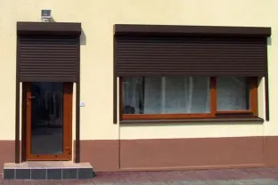 Ролеты на двери