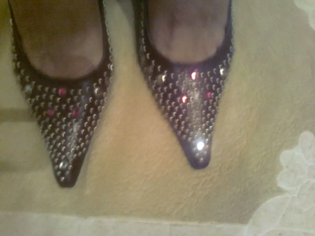 Красивые  вишневые кожаные туфли с металлическими вставками италия 8