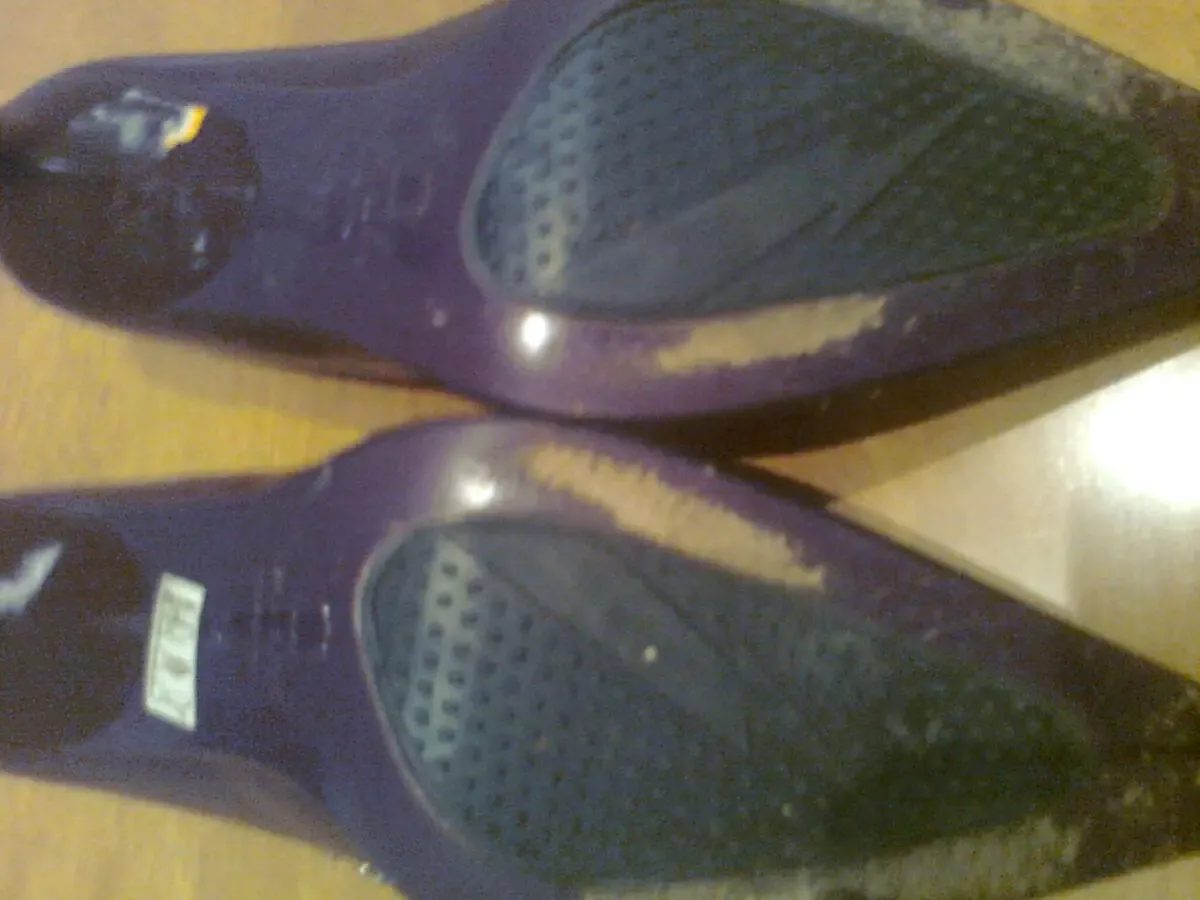 Красивые  вишневые кожаные туфли с металлическими вставками италия 7