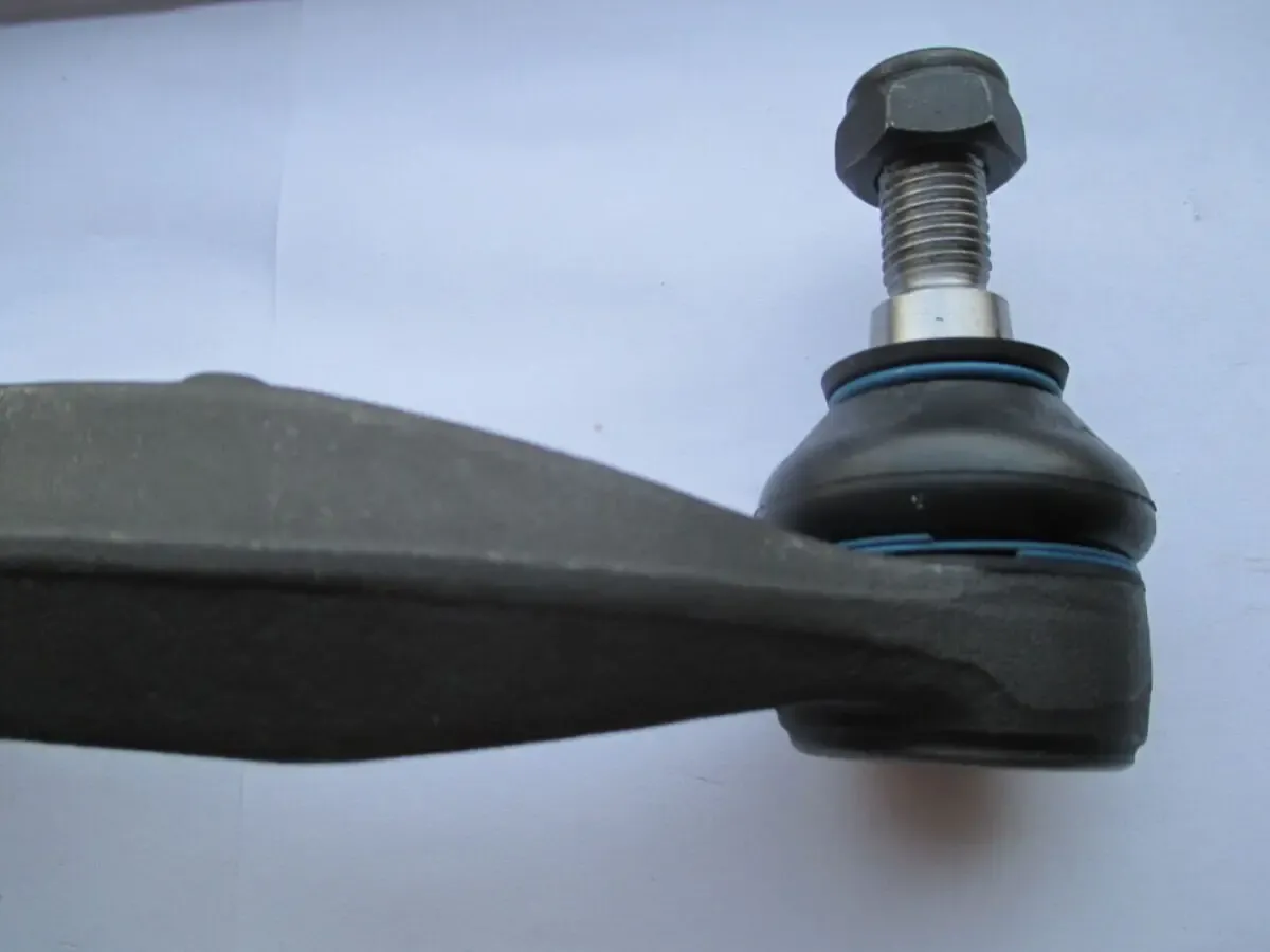 250 грн. наконечник рулевой тяги пежо 407, 508, правый и левый 7