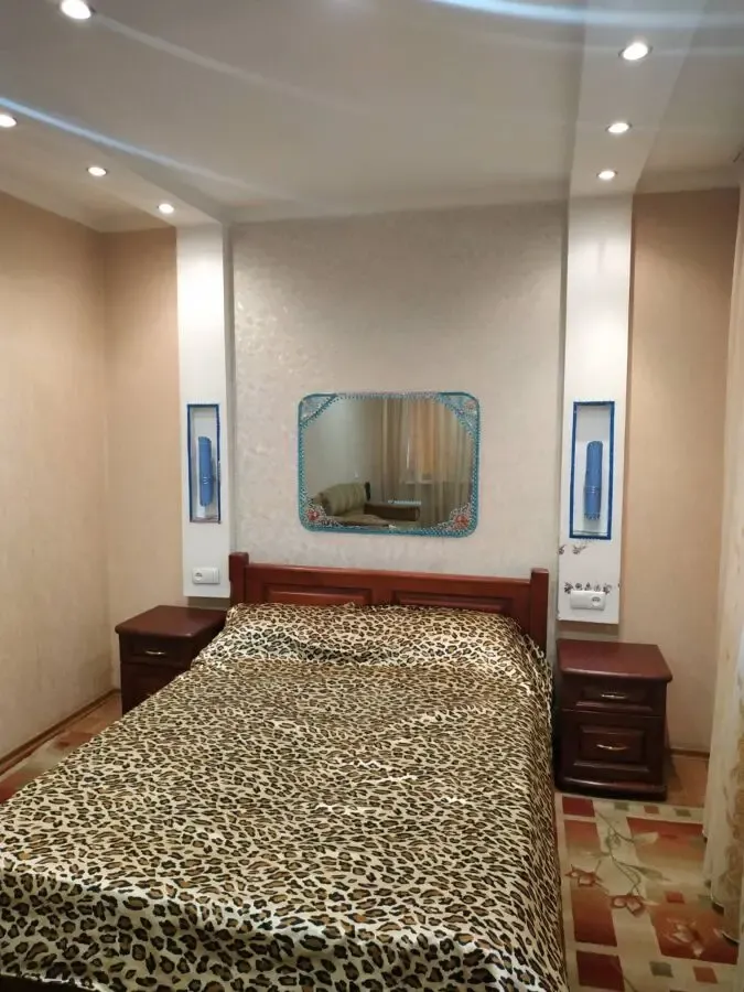 Сдам 1 комнатную на пр. Слобожанский, Центр Рахманова 4