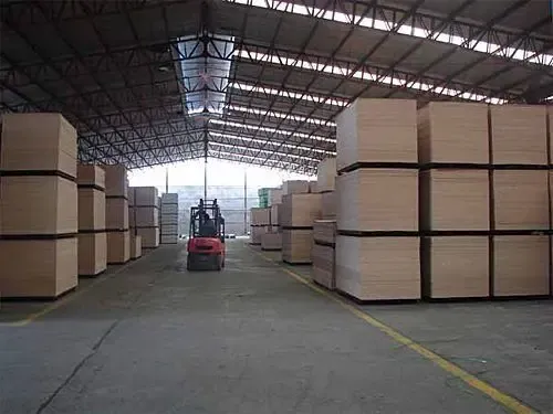 Фанера влагостойкая ФК,ФСФ сортовая и ламинированная