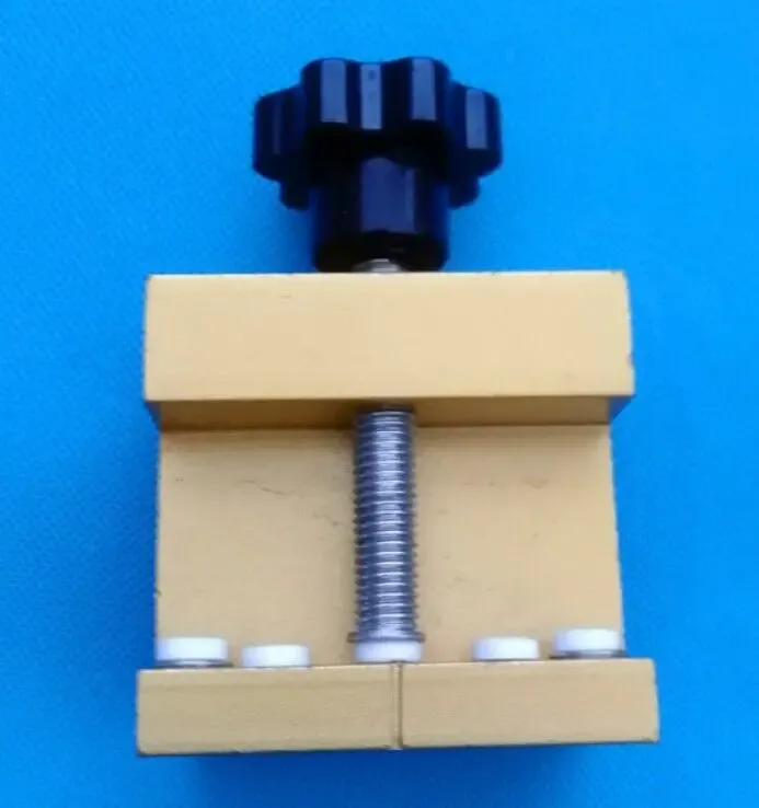 Вскрыватель реза толстого стекла и керамической плитки . 4