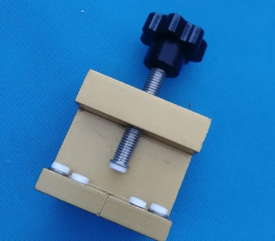 Вскрыватель реза толстого стекла и керамической плитки . 2