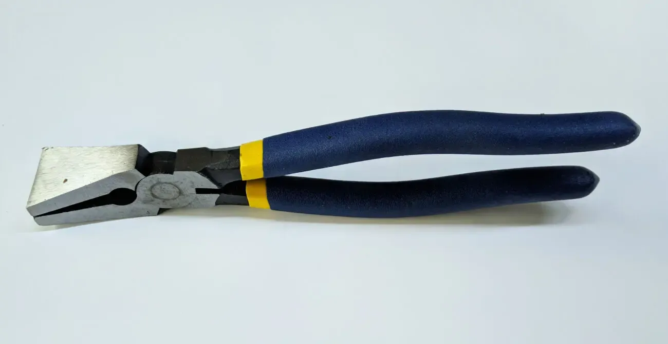 Плоскогубцы для стекла  . 2