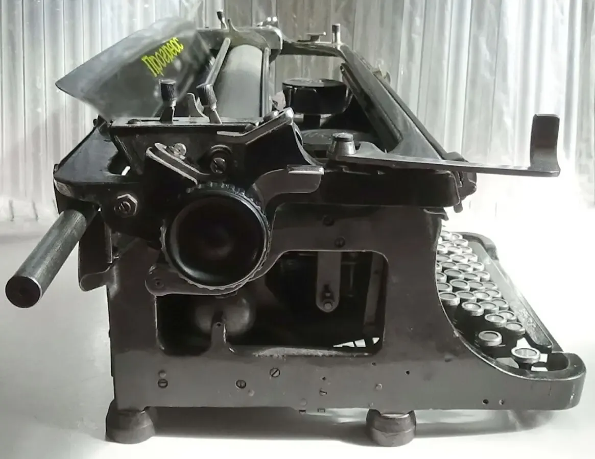 Раритетная в рабочем сост. печат. машинка ПРОГРЕСС 1940-1950 гг 3