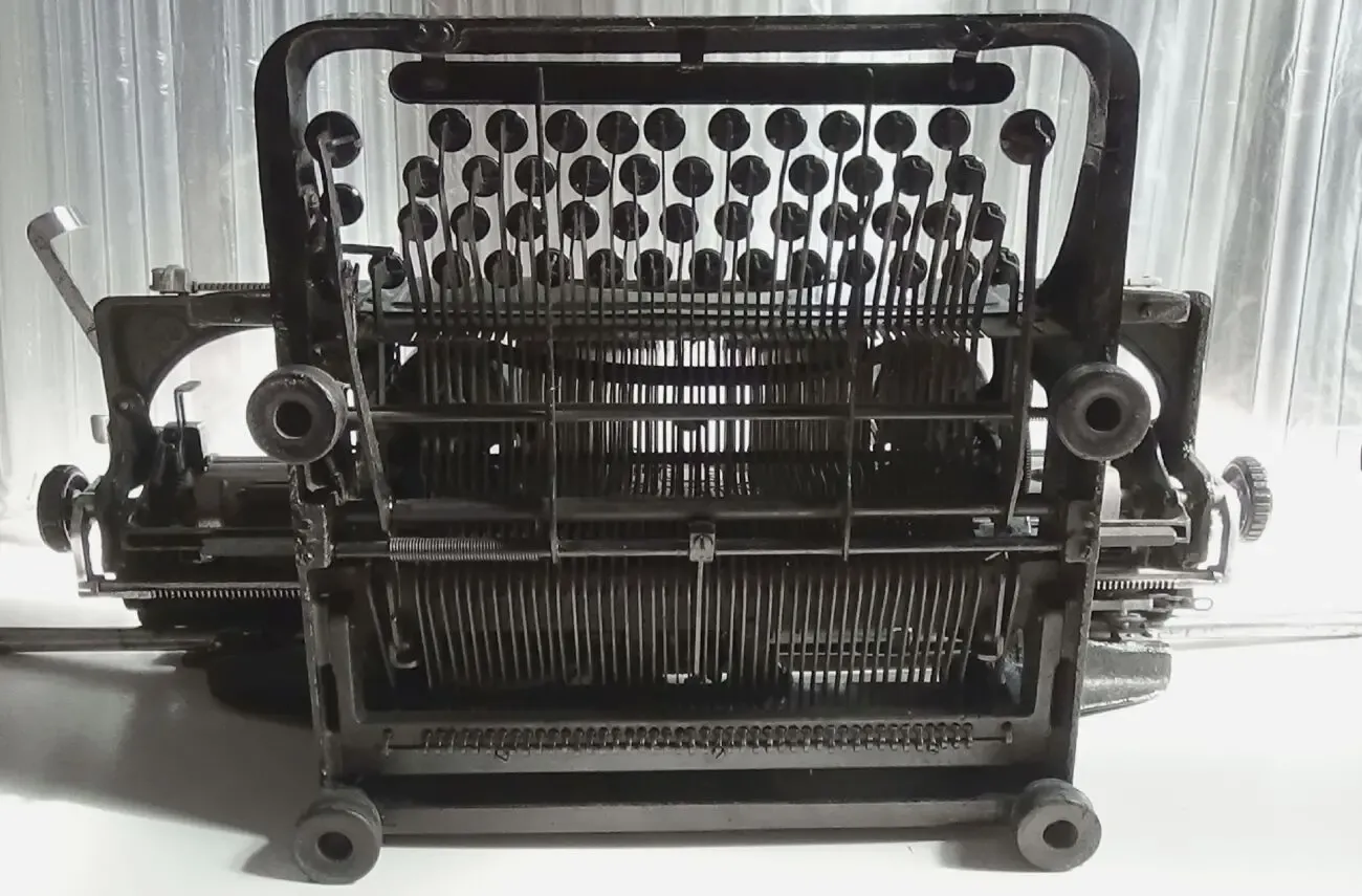 Раритетная в рабочем сост. печат. машинка ПРОГРЕСС 1940-1950 гг 6