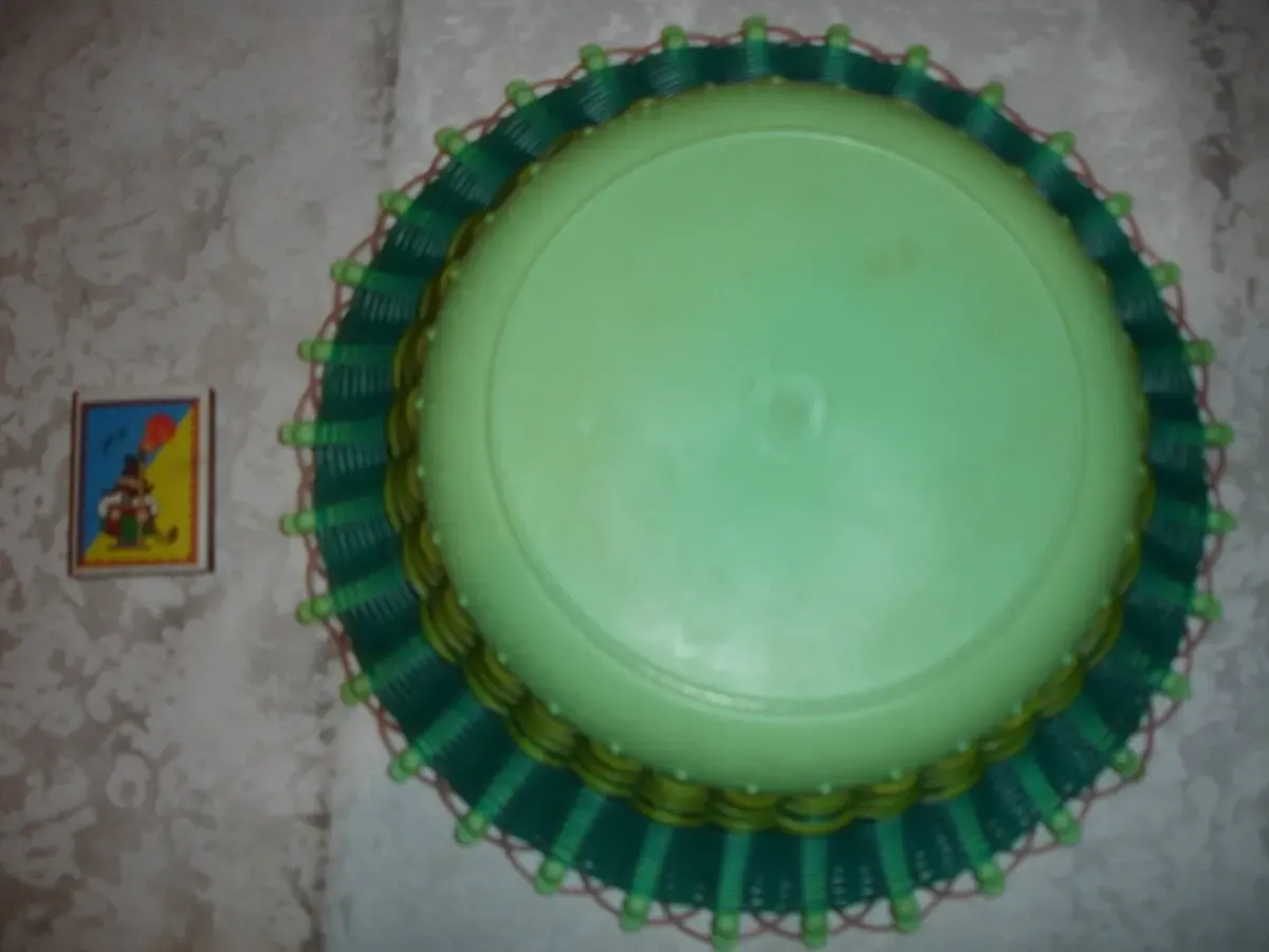 Ємність/корзинка для харч. продуктів,зелена,плетена;срср;нова;кругла 3