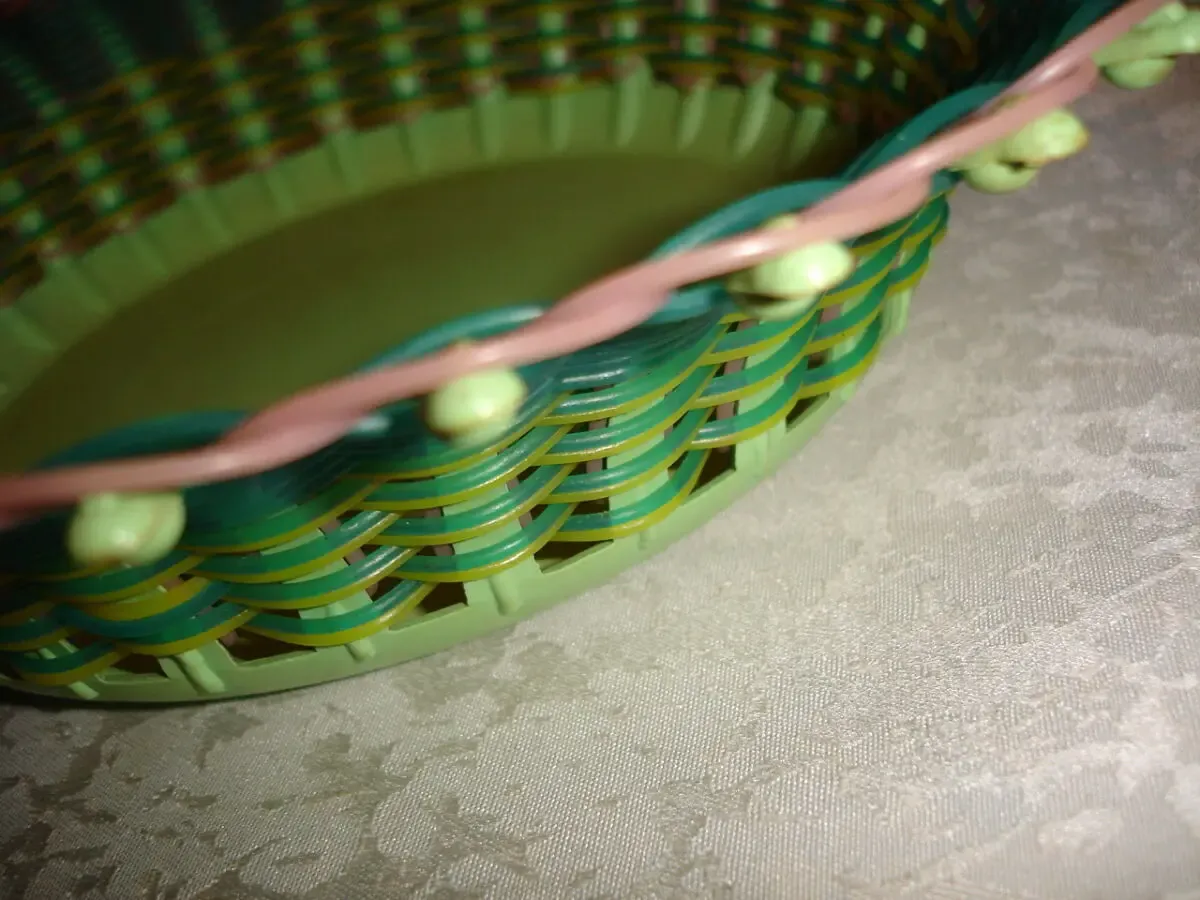 Ємність/корзинка для харч. продуктів,зелена,плетена;срср;нова;кругла 6