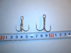 Продам крючок тройник