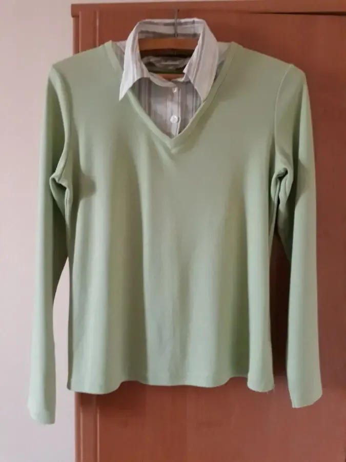 Женский свитер / пуловер