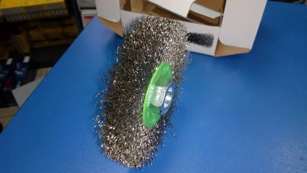 Щётка по нержавейке из нержавеющей стали Bosch 115 мм 2608622107 4