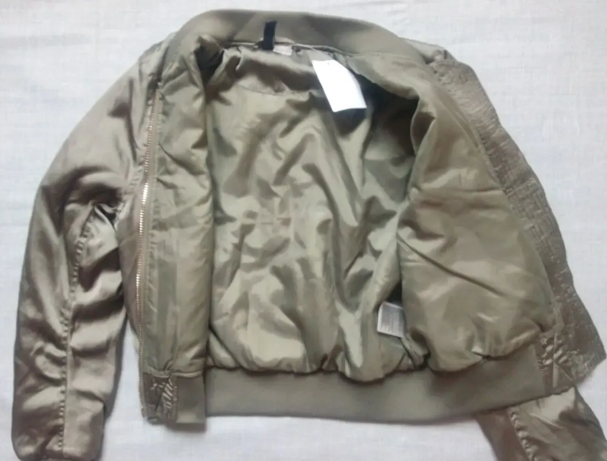 Оливковая сатиновая куртка бомбер 36 H&amp;amp;m 6