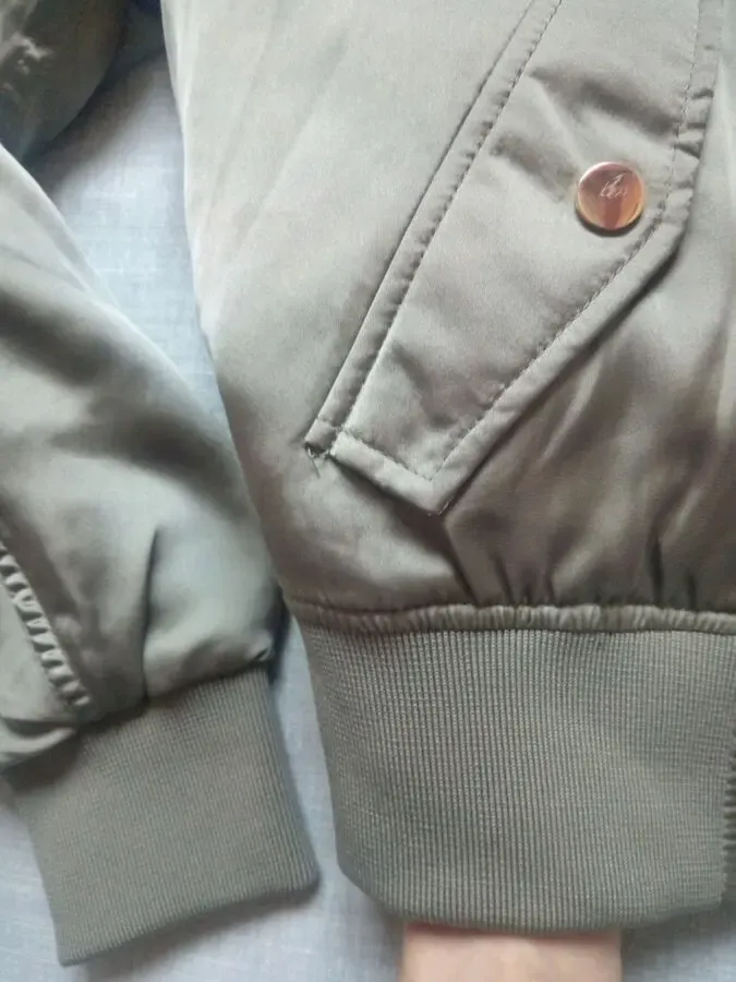 Оливковая сатиновая куртка бомбер 36 H&amp;amp;m 5