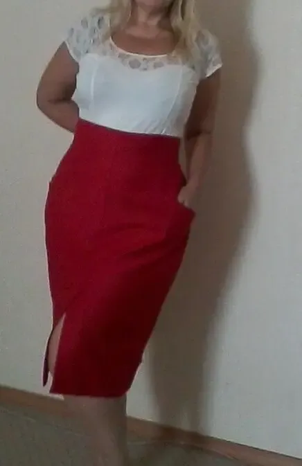 Юбка с разрезом спереди об-124 см,от-88 см б/у 4