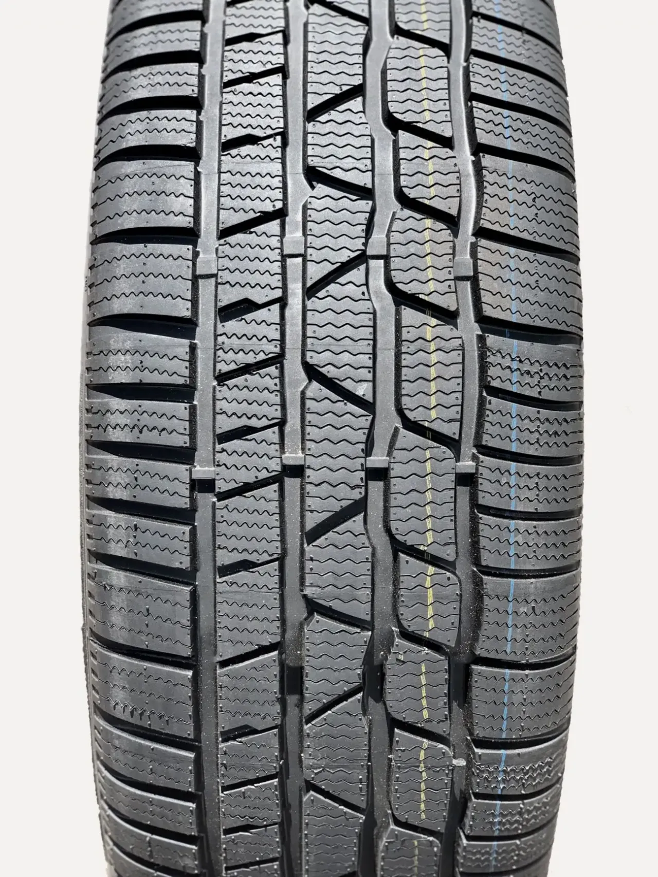 Шина зимова 215/55 R17 94H резина зимняя HG5 3P Domin Poland