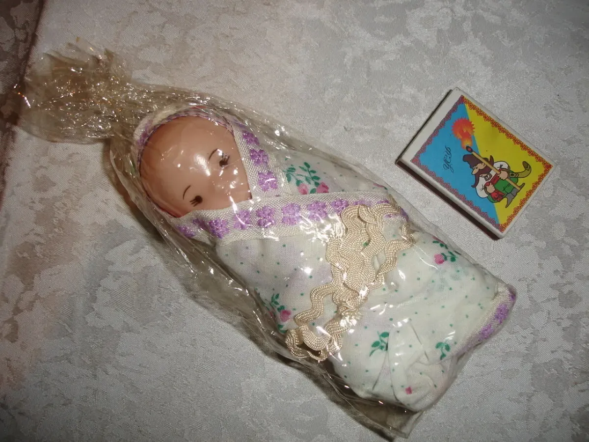 Игрушка/іграшка - медведь спортсмен; вис. 10 см; гумова; нова; ссср 8