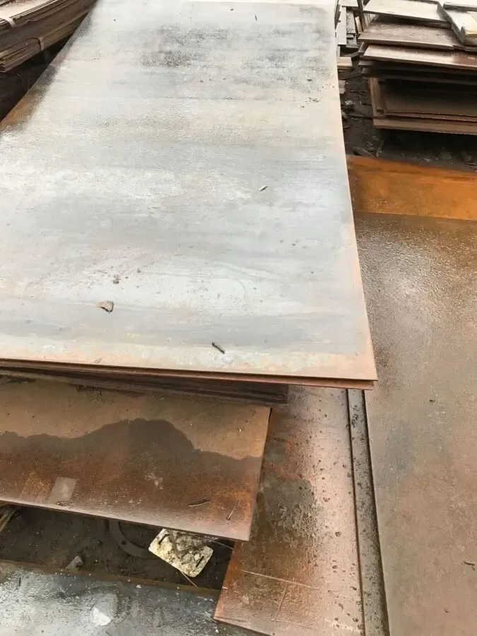 Продам лист новый (недорого) и перекат от 2мм до 100мм 7