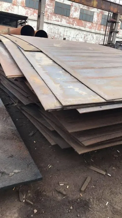 Продам лист новый (недорого) и перекат от 2мм до 100мм 6