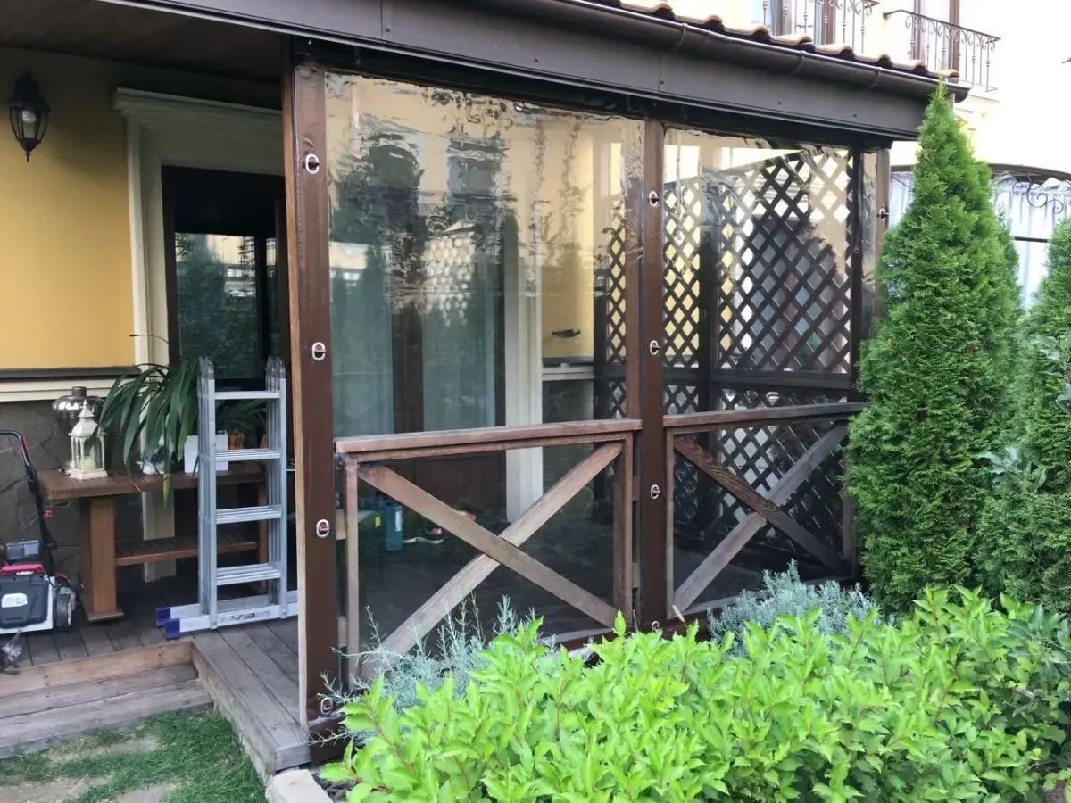 Мягкие окна для беседок и террас