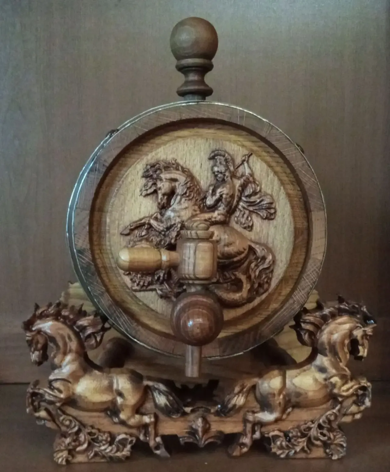 Бочка дубовая Орел,Сова,Лось,Георгий Победоносец 5л. 4