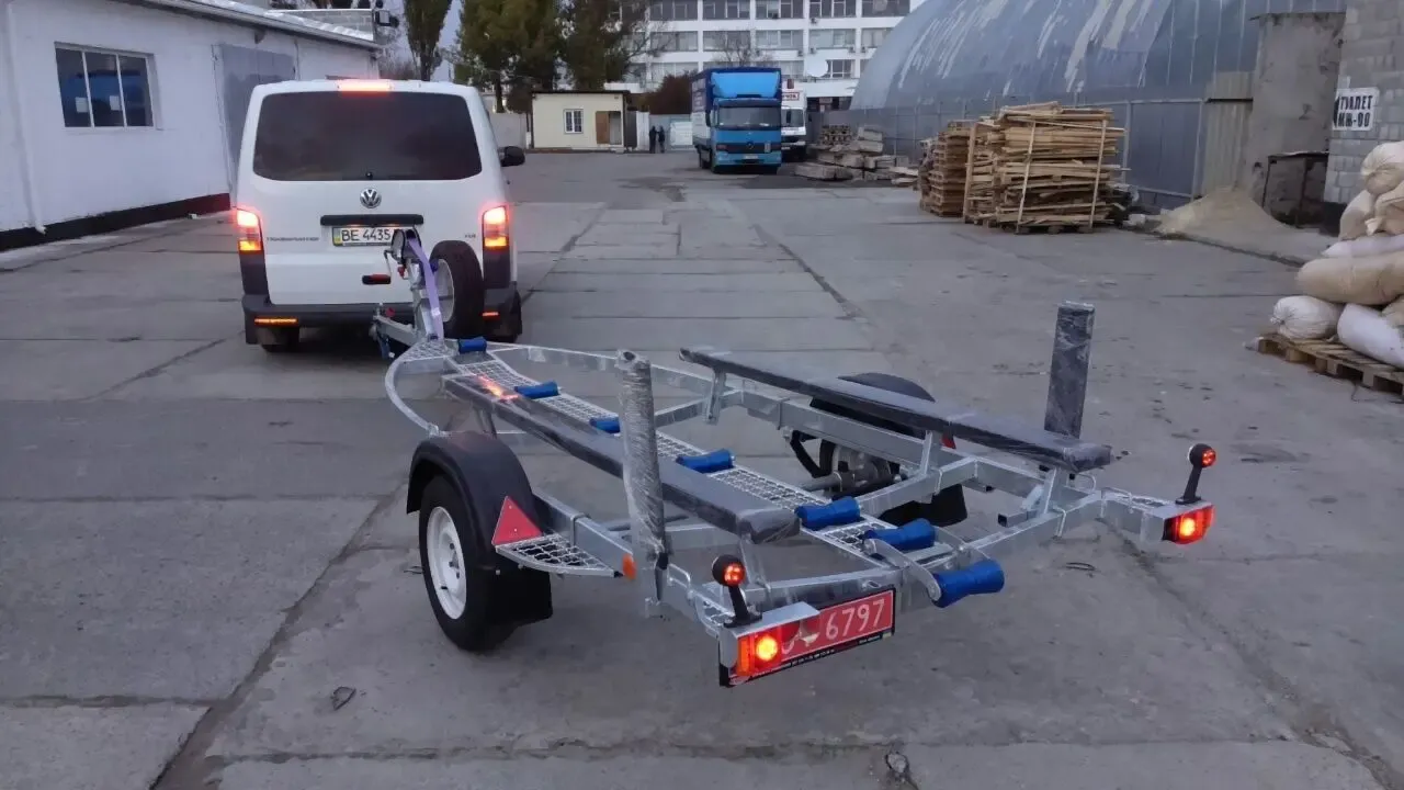 Прицеп для перевозки лодки