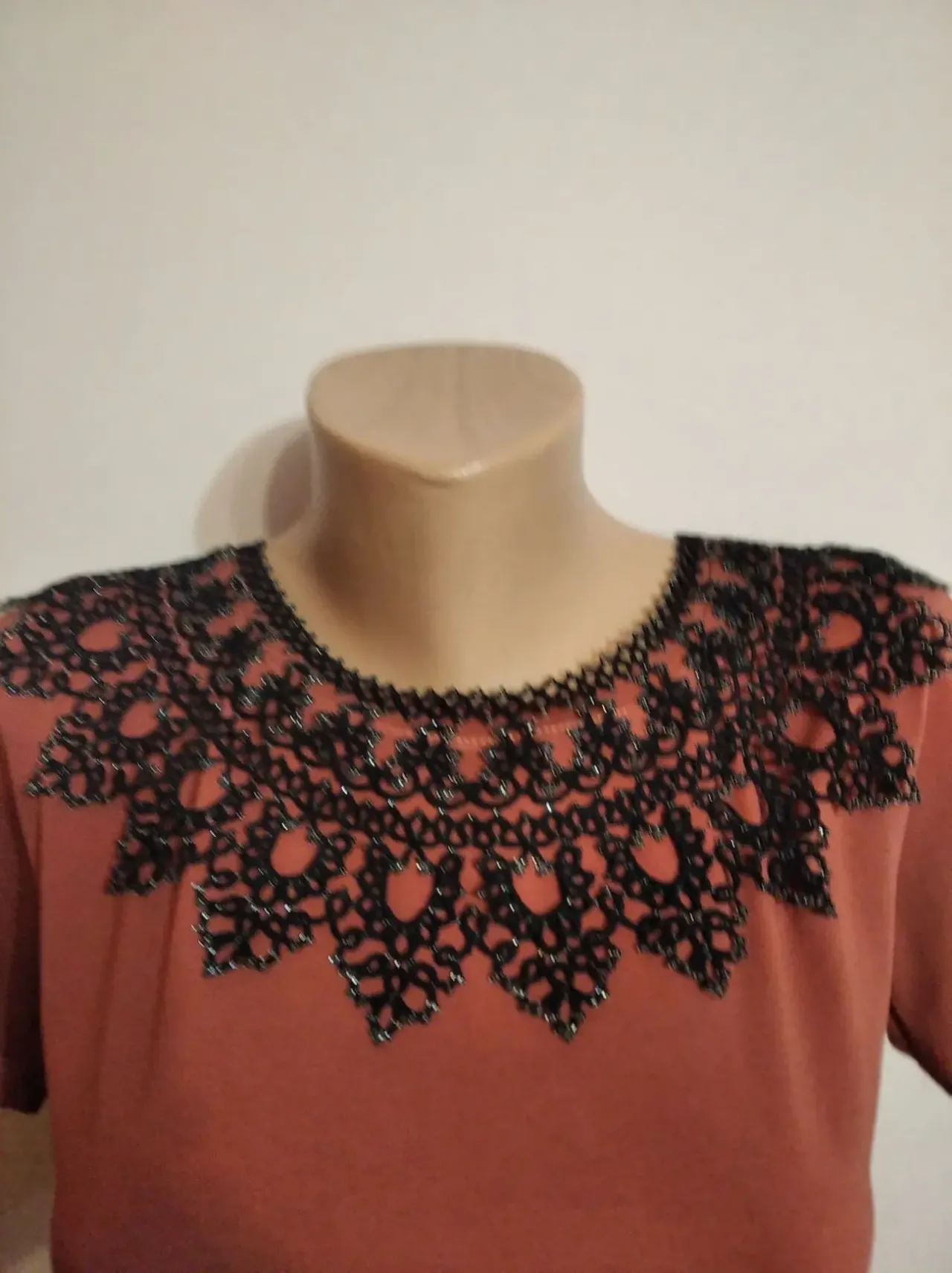 Комір мереживний ошатний. Техніка фріволіте. 9