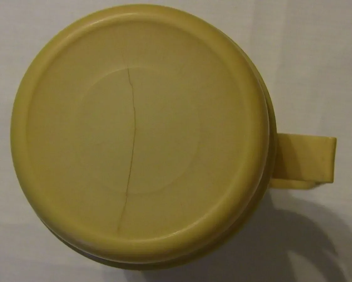 Магнитный стакан кружка 325 мл. Есть коробка родная. 4