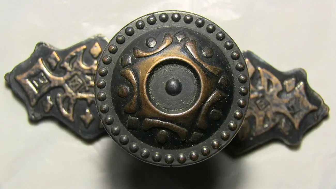 Ручка дверная, цветной металл. ссср (есть размеры в объявл.)