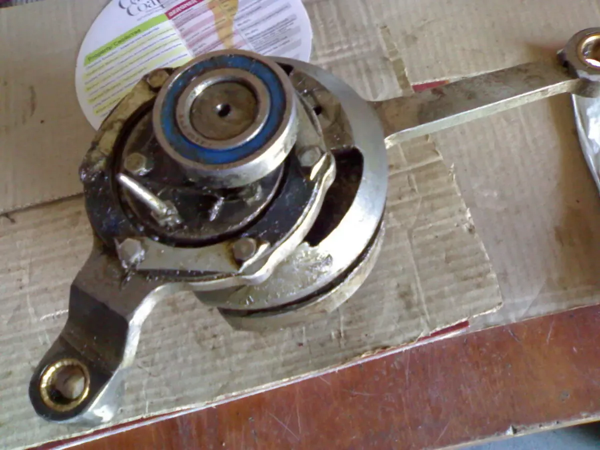 Колінвал на пилку для розпилювання туш ФРП (2 шатуна).Заводський.