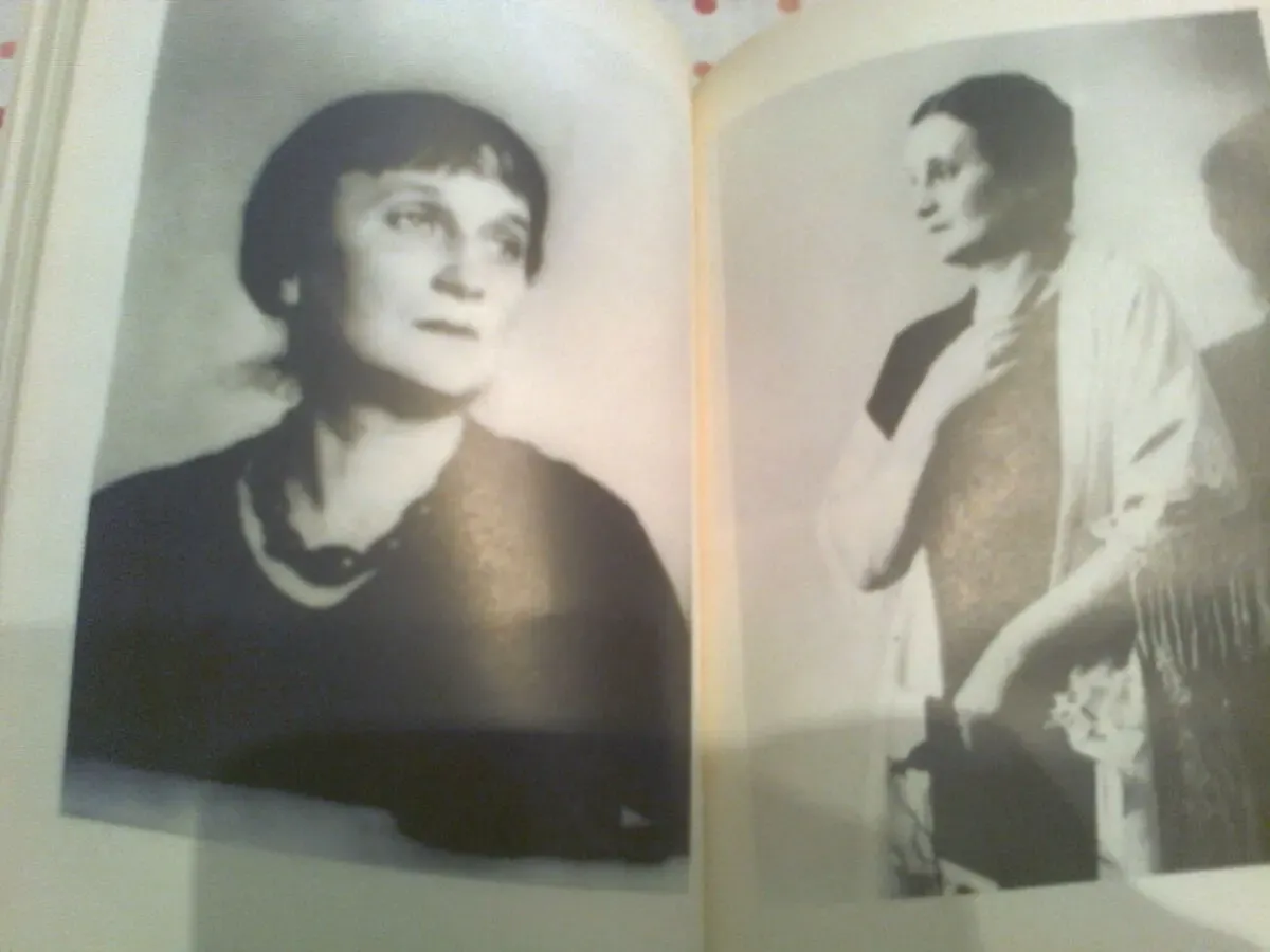 Виленкин.В сто первом зеркале( об АХМАТОВОЙ)1990.Москва. Фотографии 5