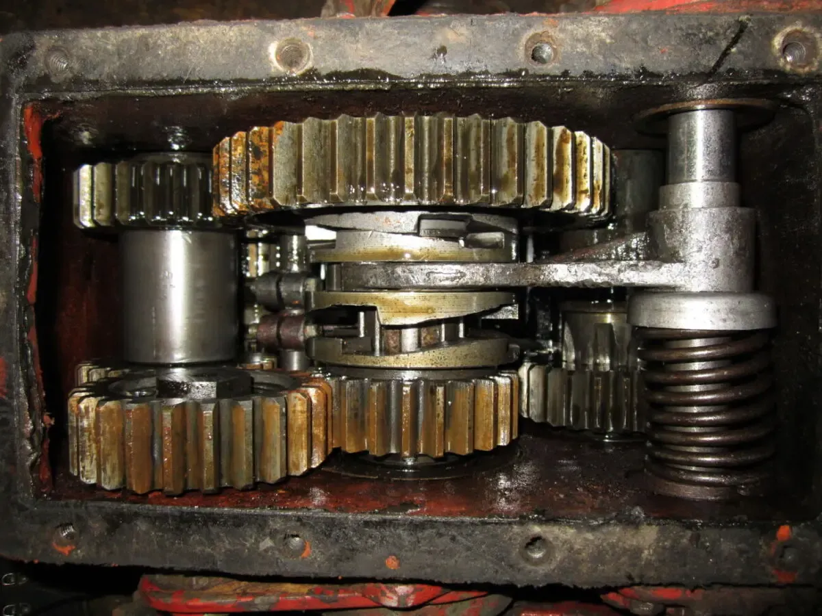 Редуктор силосного комбайна рось 9