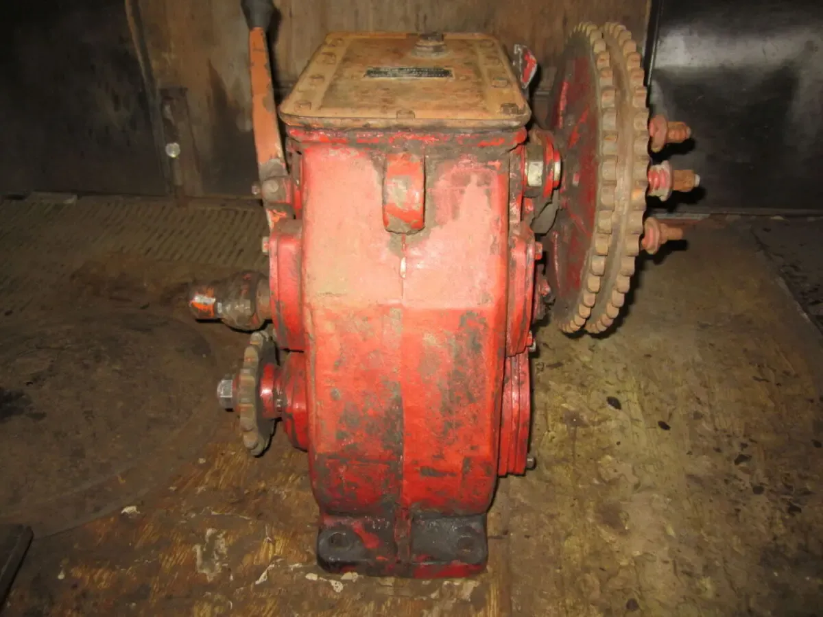 Редуктор силосного комбайна рось 2