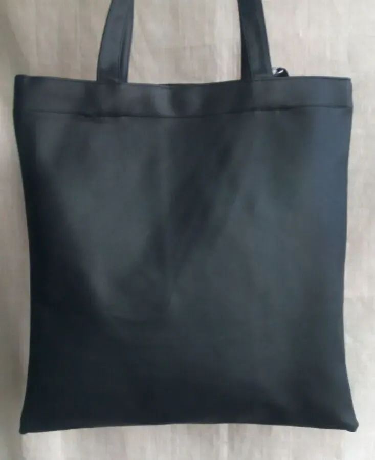 Черная сумка шоппер с надписью 2