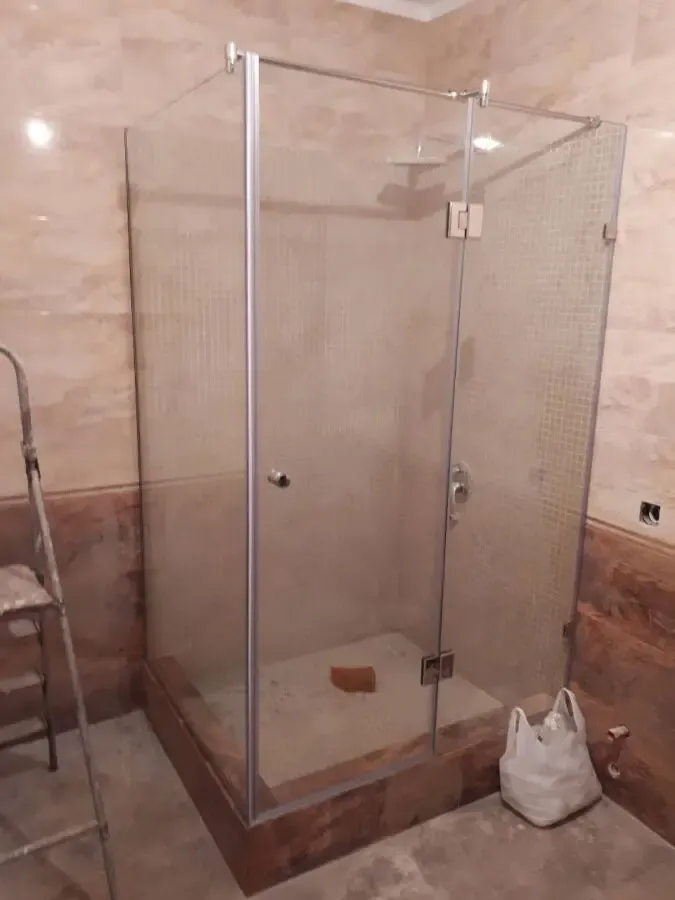 Душевые кабины из стекла по размерам на заказ