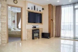 Стильная двухкомнатная квартира в Мост-Сити.