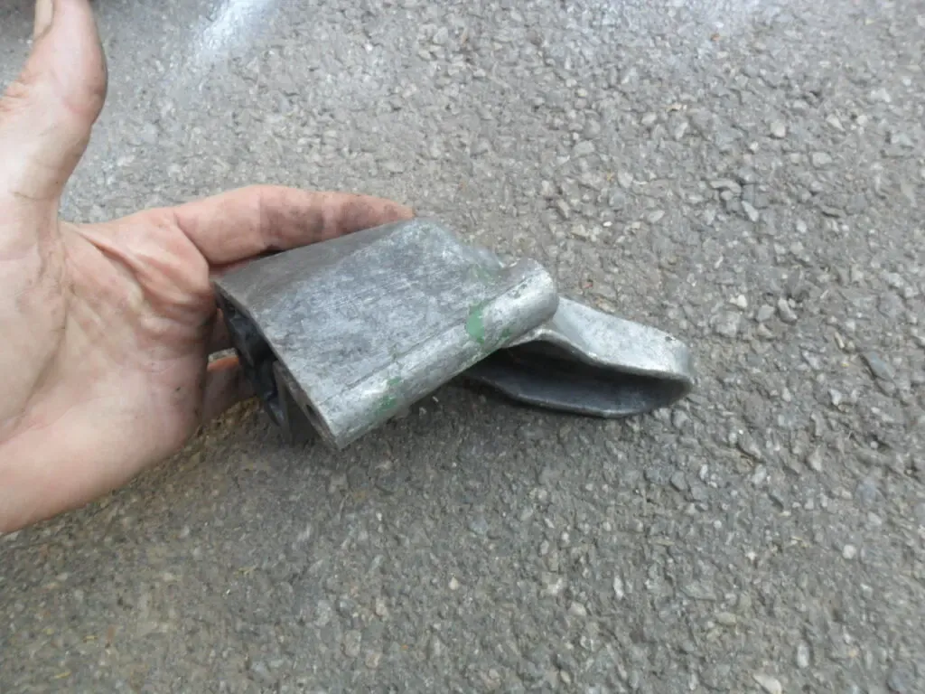 Кронштейн крепления двигателя Фолькс, Ауди, VAG 32119908B, оригинал 6