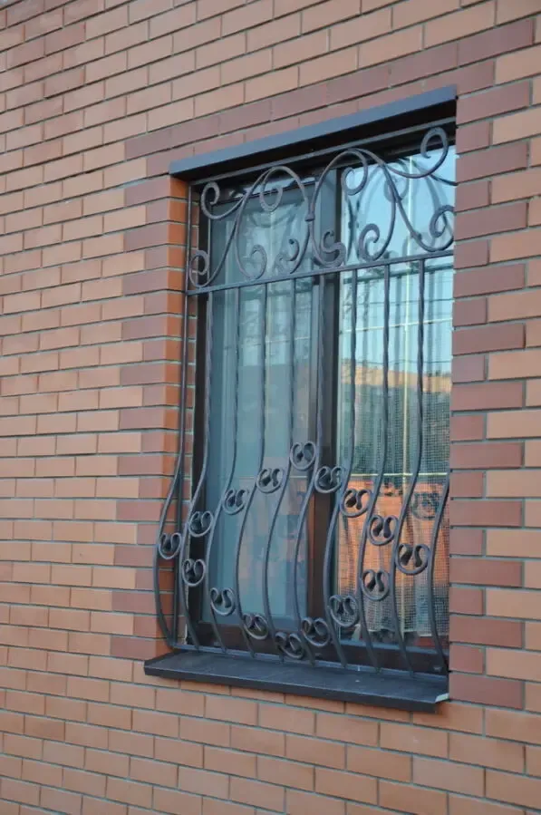 Решетки защитные на окна. 