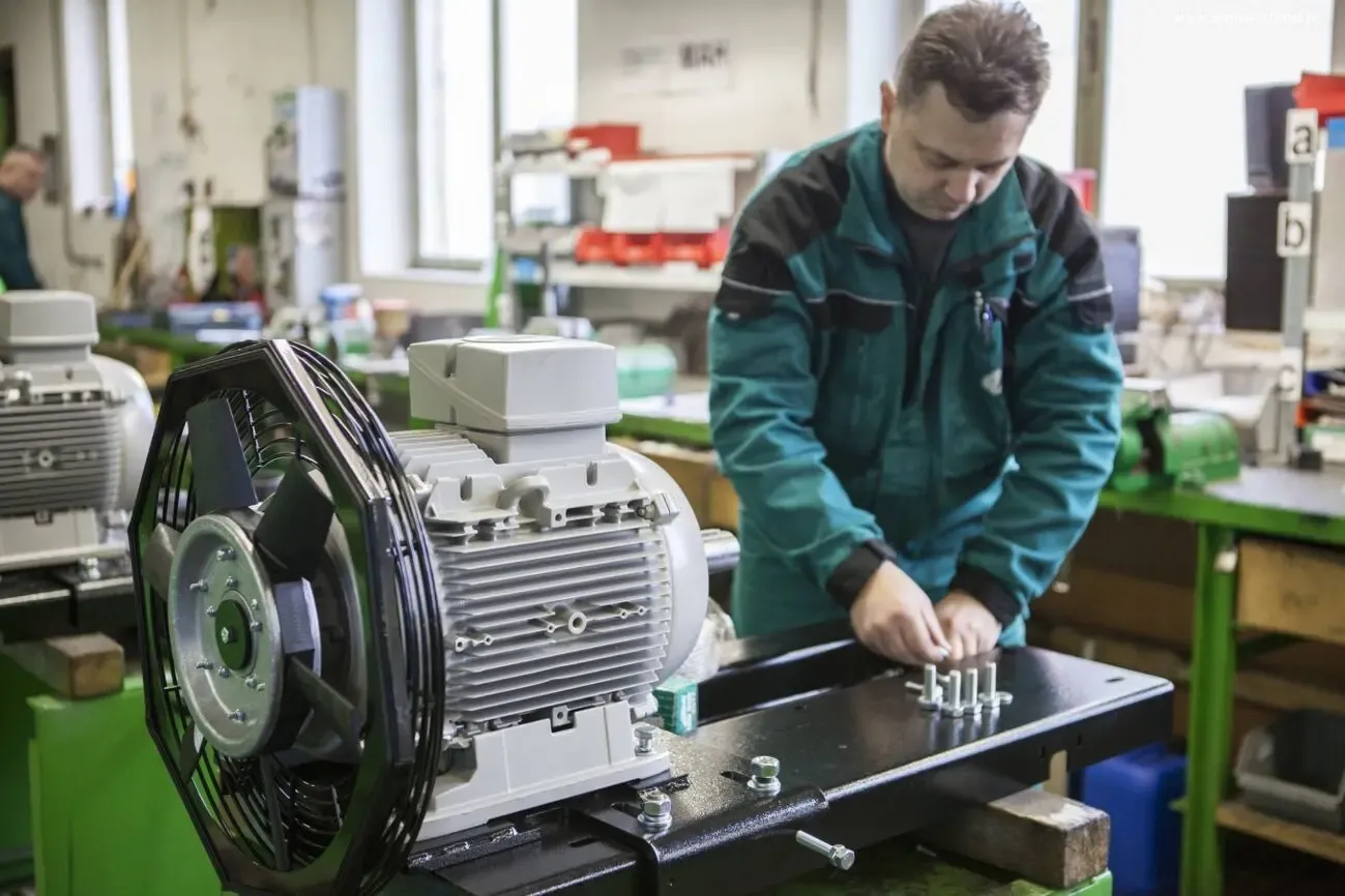 Ремонт винтовых компрессоров Atmos Kaeser Atlas Copco Compair 8