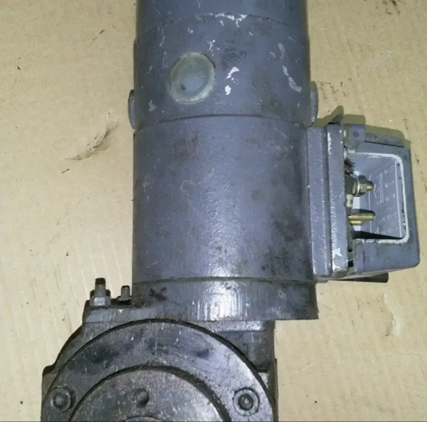 Двигатель увлажнения с редуктором Baumuller Nurnberg GN 56 S редуктор 3