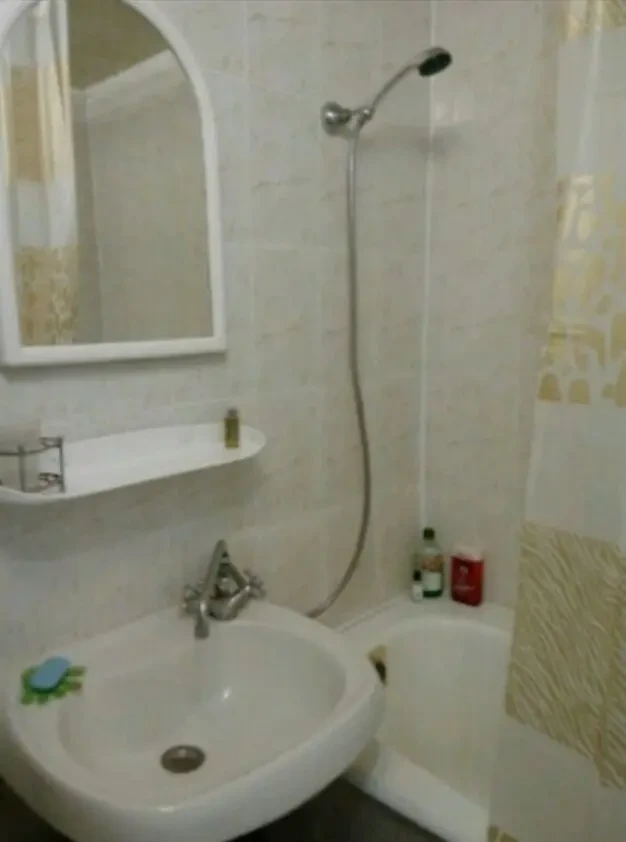 Сдам посуточно 1к квартиру, пр. Оболонский 40, метро Героев Днепра 4