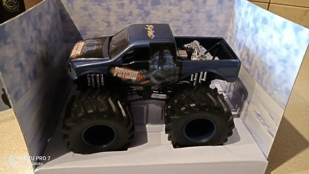 1:43 Big Foot PSYCHO 9