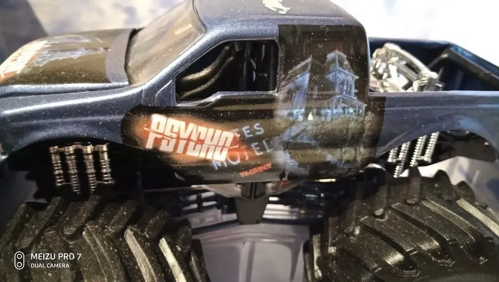 1:43 Big Foot PSYCHO 10