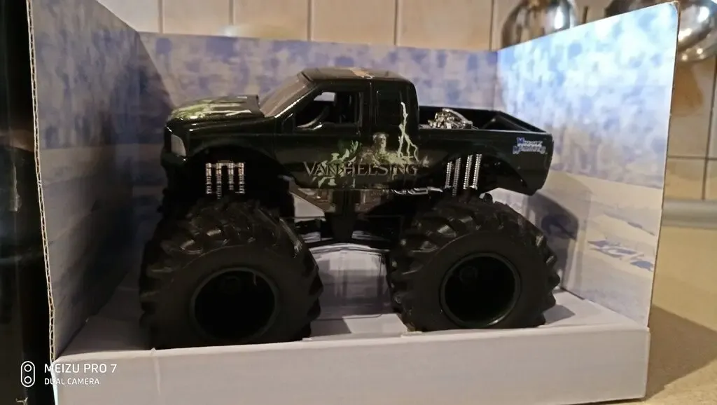 1:43 Big Foot VanHelsing 2