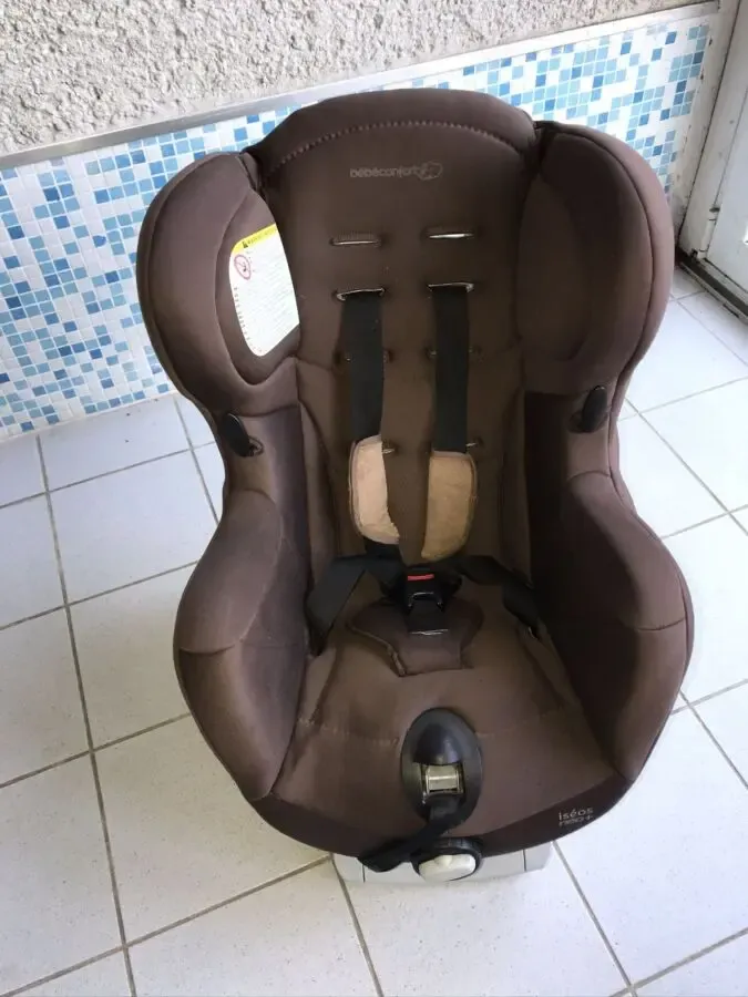 Продам детское автокресло bebe confort Iseos Neo , б/у