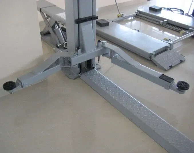 Автомобильный подъёмник Skyrack,лапы трёхсекционные,для длинномеров 2