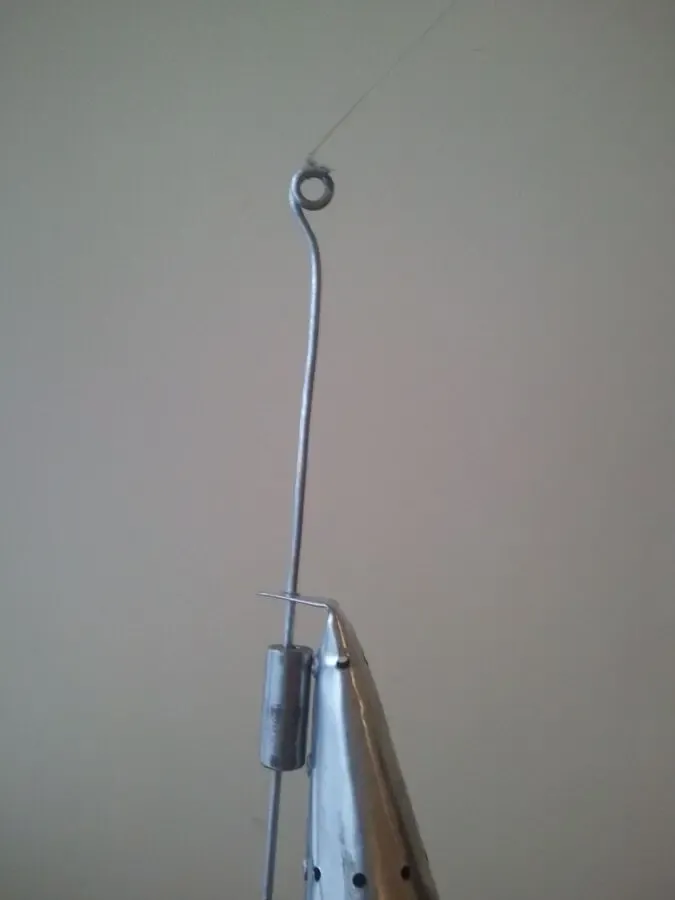 Кормушка-самосвал, сама велика годівниця для зимової риболовлі 0,42 л. 8