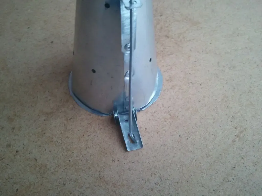 Кормушка-самосвал, сама велика годівниця для зимової риболовлі 0,42 л. 5